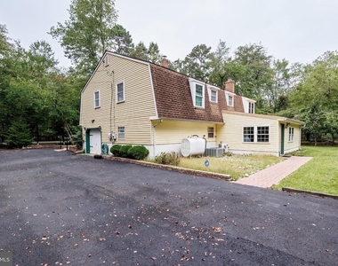 2294 Linden Avenue - Photo Thumbnail 5