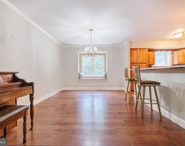 2294 Linden Avenue - Photo Thumbnail 15