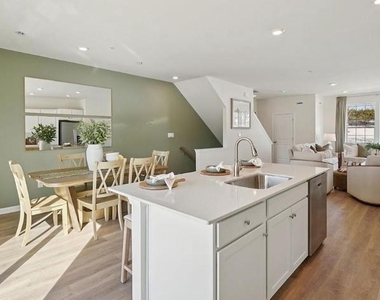 116 Spencer Way - Photo Thumbnail 3