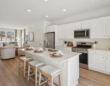 116 Spencer Way - Photo Thumbnail 4