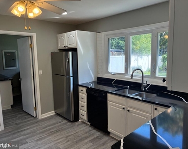 18 Glover Lane - Photo Thumbnail 4