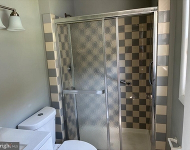 18 Glover Lane - Photo Thumbnail 15