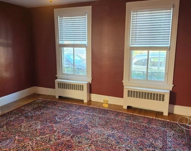 9 Walnut Street - Photo Thumbnail 5