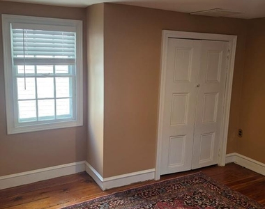 9 Walnut Street - Photo Thumbnail 15