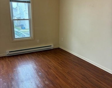 5 S Vermont Street S - Photo Thumbnail 3