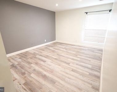 10107 Prince Place - Photo Thumbnail 8