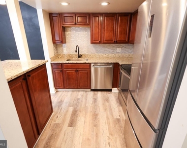 10107 Prince Place - Photo Thumbnail 4