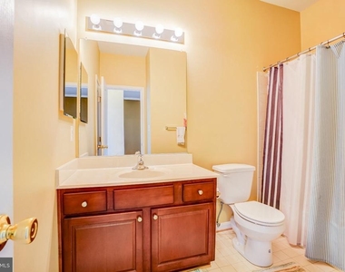 5408 Hartfield Avenue - Photo Thumbnail 24