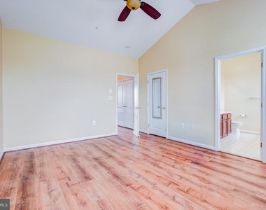 5408 Hartfield Avenue - Photo Thumbnail 17