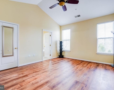 5408 Hartfield Avenue - Photo Thumbnail 19