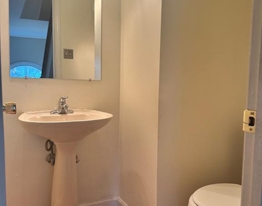 16424 Pleasant Hill Court - Photo Thumbnail 4