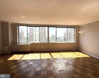 11801 Rockville Pike - Photo Thumbnail 1
