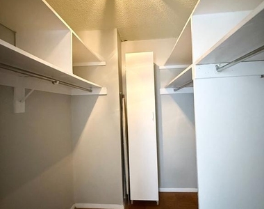 11801 Rockville Pike - Photo Thumbnail 11