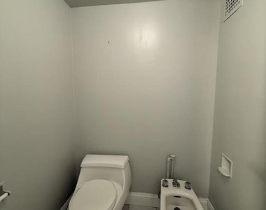11801 Rockville Pike - Photo Thumbnail 14