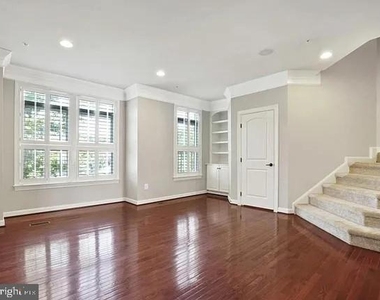 342 White Ash Place - Photo Thumbnail 3
