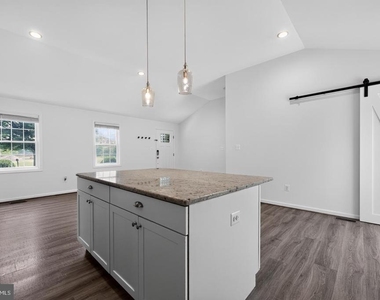 19510 Fisher Avenue - Photo Thumbnail 11