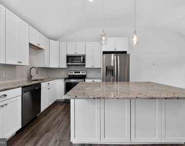 19510 Fisher Avenue - Photo Thumbnail 8