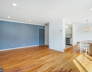 95 E Wayne Avenue - Photo Thumbnail 2