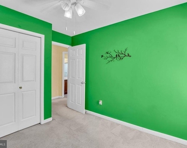 9354 Sombersby Court - Photo Thumbnail 16