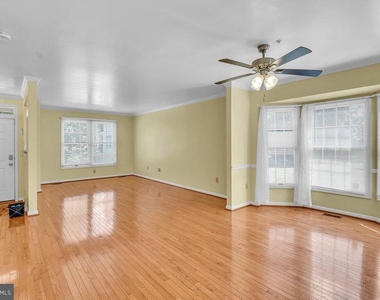 9354 Sombersby Court - Photo Thumbnail 4