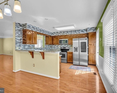 9354 Sombersby Court - Photo Thumbnail 6