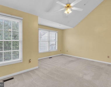 9354 Sombersby Court - Photo Thumbnail 11