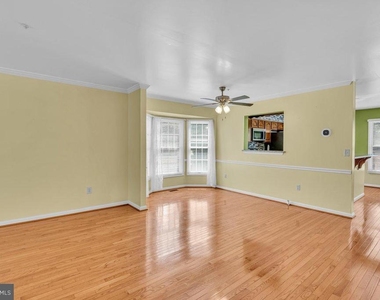 9354 Sombersby Court - Photo Thumbnail 1