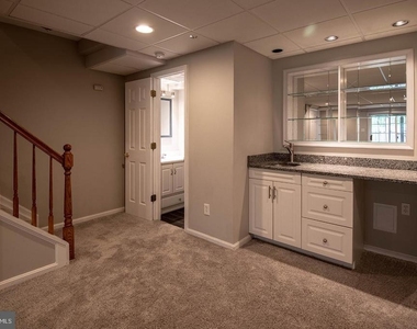 5620 Queen Anne Court - Photo Thumbnail 19
