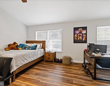 7014 Allington Manor Circle E - Photo Thumbnail 11