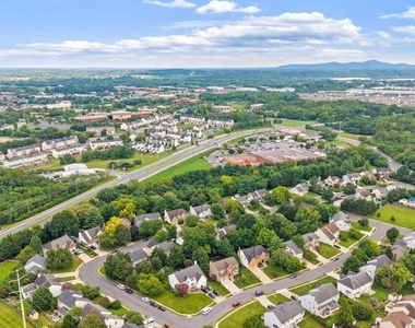 7014 Allington Manor Circle E - Photo Thumbnail 60