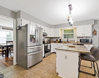 7014 Allington Manor Circle E - Photo Thumbnail 6