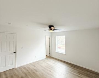 6 Maryland Ave - Photo Thumbnail 8