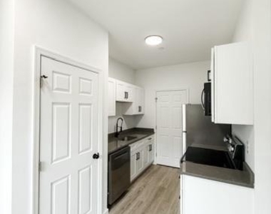6 Maryland Ave - Photo Thumbnail 3