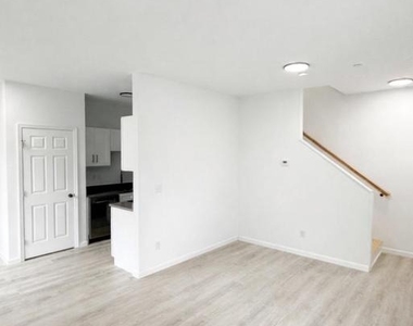 6 Maryland Ave - Photo Thumbnail 1