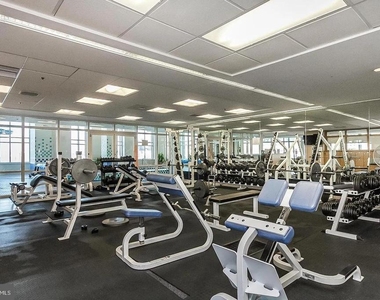 100 Harborview Drive - Photo Thumbnail 6