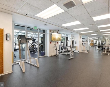100 Harborview Drive - Photo Thumbnail 5