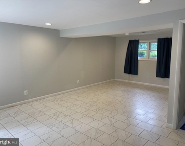 271 Crandell Road - Photo Thumbnail 12