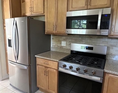 271 Crandell Road - Photo Thumbnail 5