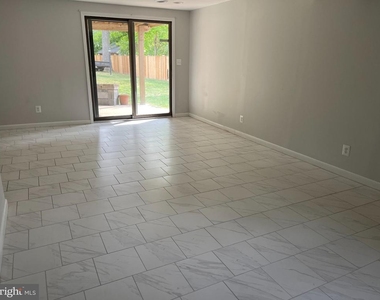 271 Crandell Road - Photo Thumbnail 13