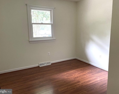 271 Crandell Road - Photo Thumbnail 11