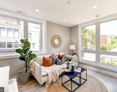 1915 H Street Ne - Photo Thumbnail 1