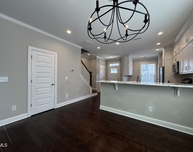 317 Old Grove Lane - Photo Thumbnail 4