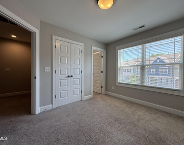 317 Old Grove Lane - Photo Thumbnail 11