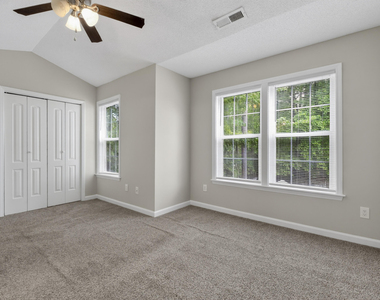 615 S Moore Street - Photo Thumbnail 19