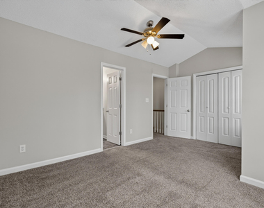 615 S Moore Street - Photo Thumbnail 20