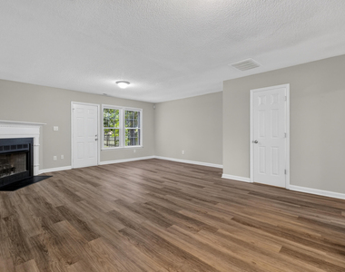 615 S Moore Street - Photo Thumbnail 11