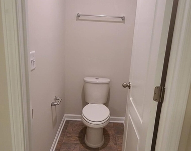 3204 Lake Barkley Way - Photo Thumbnail 13