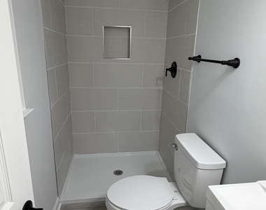 108 N Glendale Drive - Photo Thumbnail 12