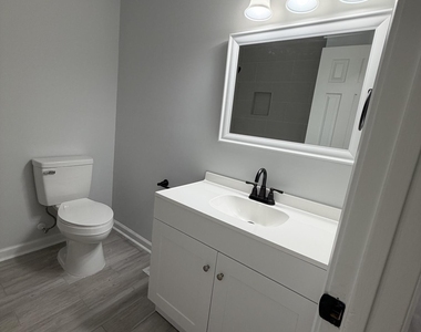 108 N Glendale Drive - Photo Thumbnail 13