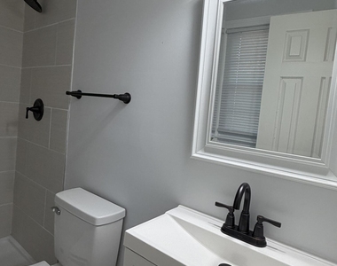 108 N Glendale Drive - Photo Thumbnail 11